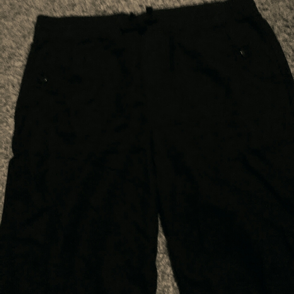 Wonder Nation, Black shorts